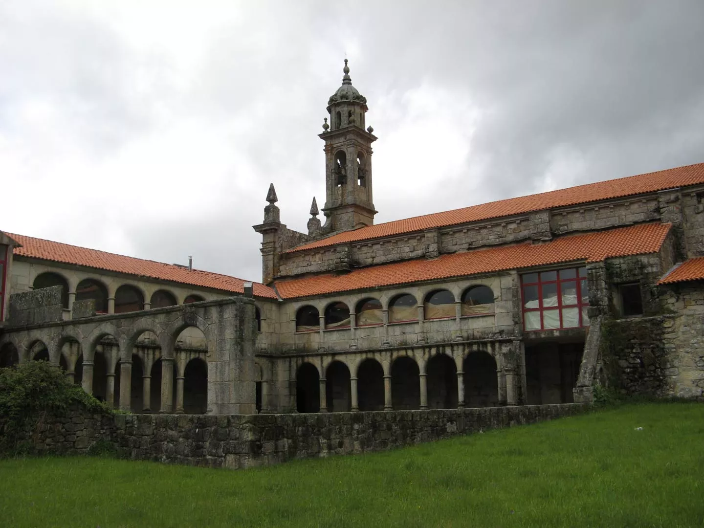 Monasterio de Santa Maria Xunqueira de Espadanedo